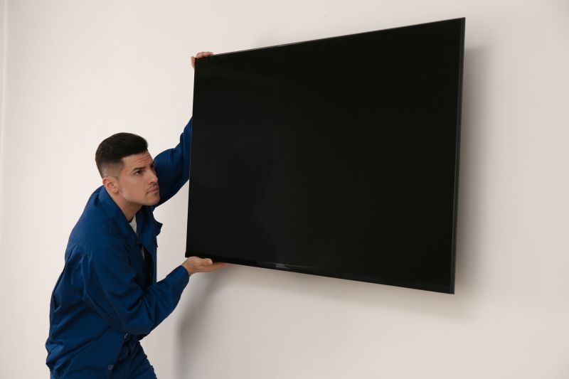Television Hanging Service in Kansas City, KS